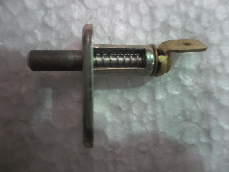 驾驶室锁止信号开关