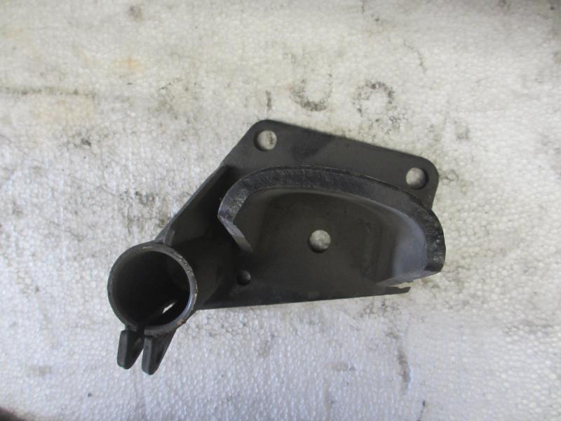 副簧右后限位总成