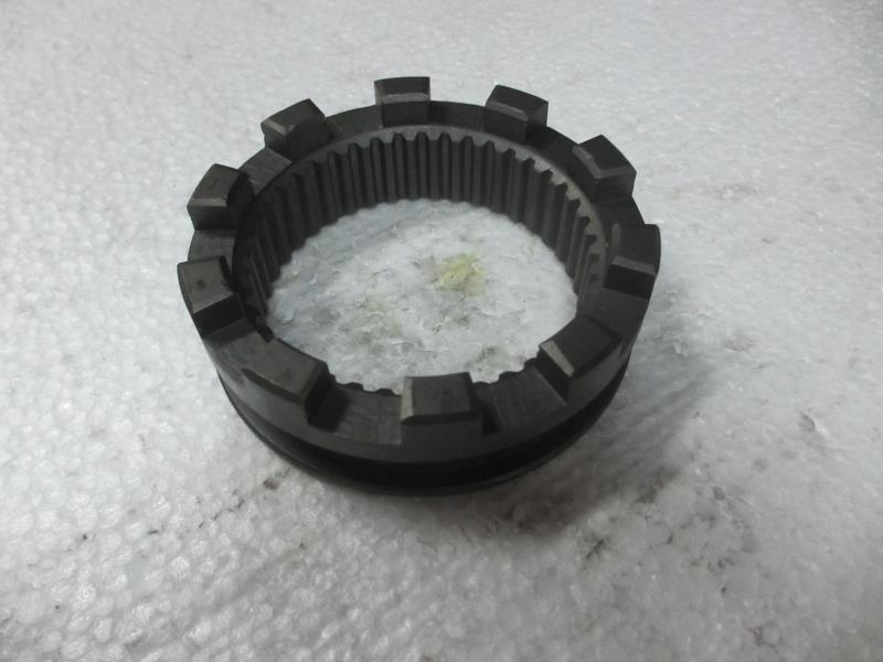 轴间差速锁啮合套