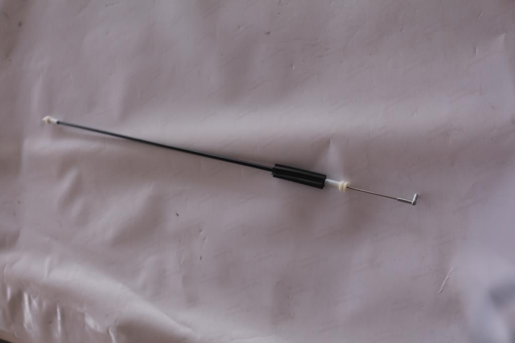 右车门内锁止拉丝