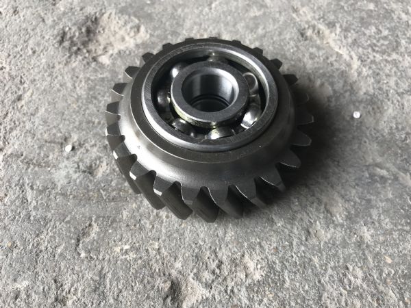 机油泵中间齿轮组件