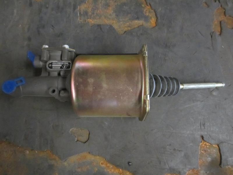 离合器助力缸