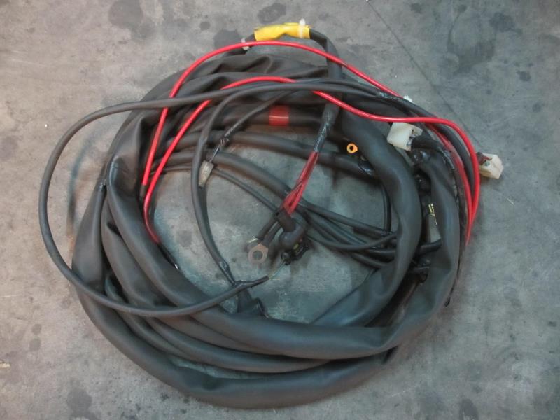 发动机底盘电线束(右置)