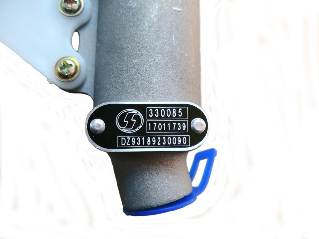 离合器总泵及储液罐总成