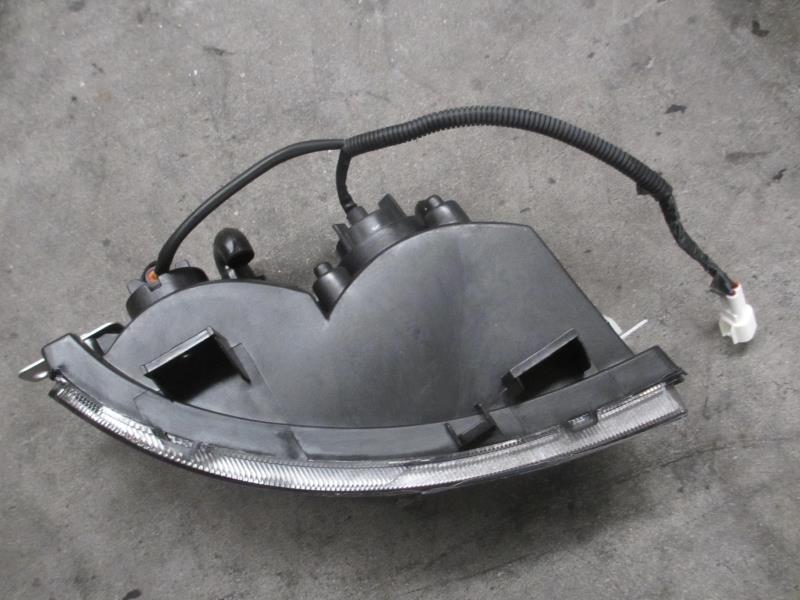 辅助远光灯及转向灯总成(左)