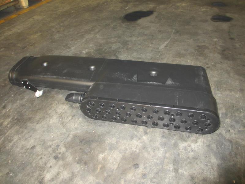 进气扁管带支架总成