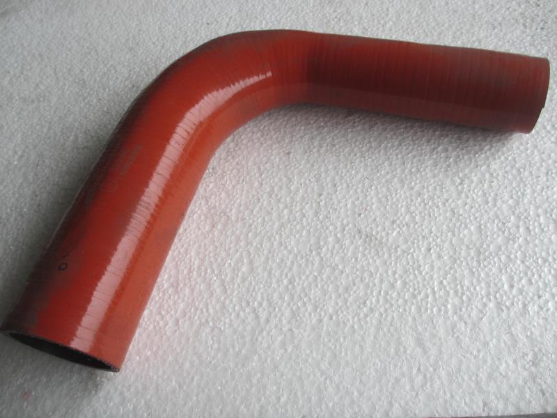 散热器出水胶管