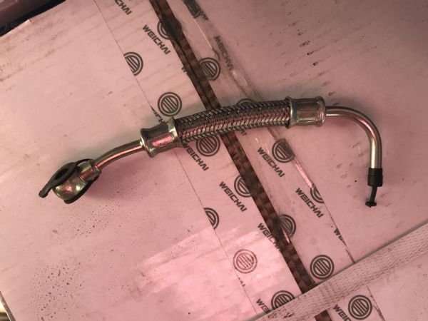 喷油泵润滑油管