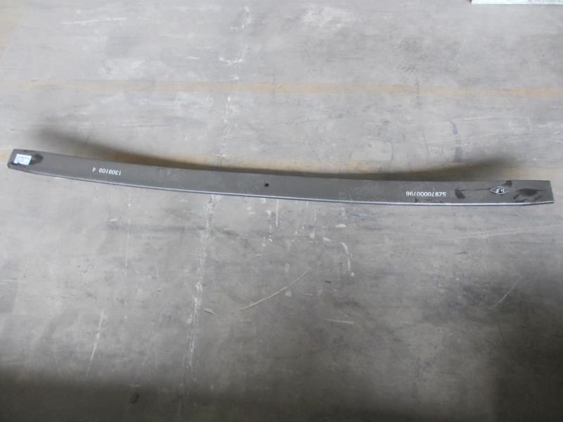 前右钢板弹簧第三片