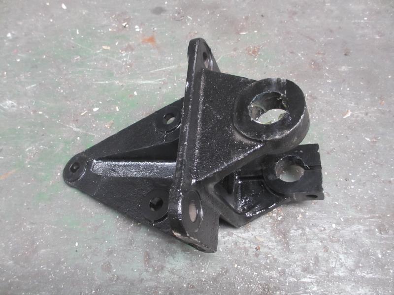 SCB_前簧右前支架