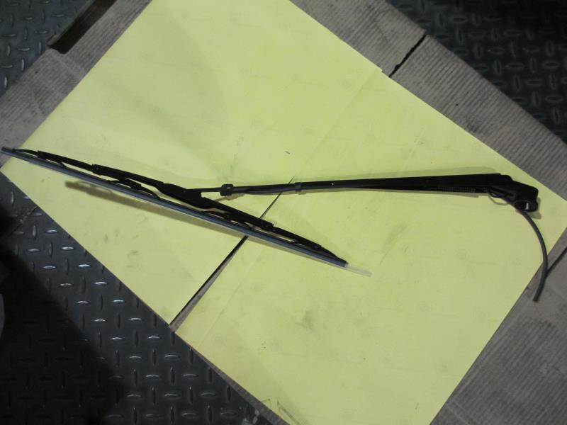 雨刮刮臂及刮刷总成