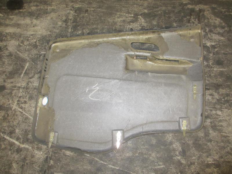 左车门内护板