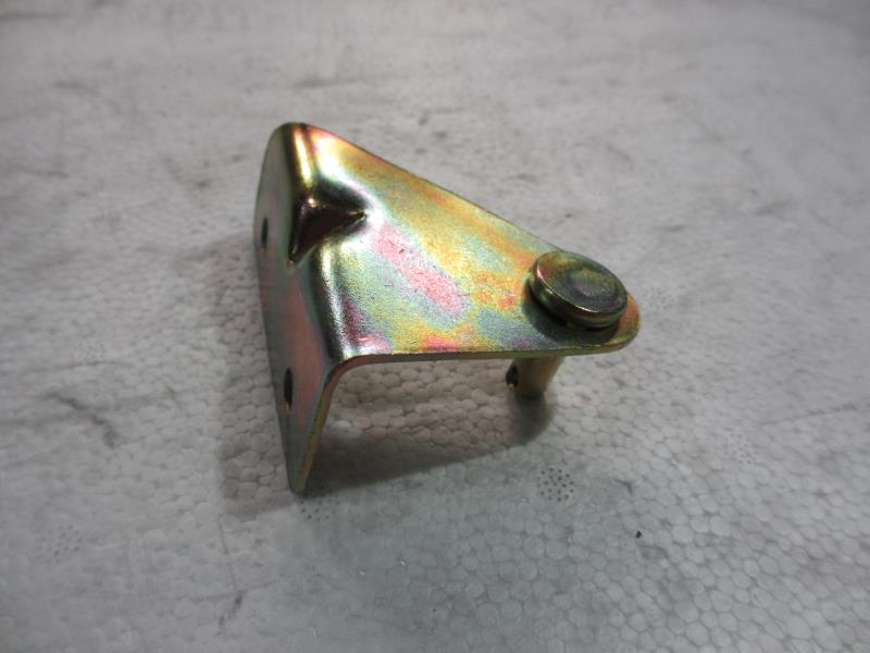 气弹簧下支架-前面板