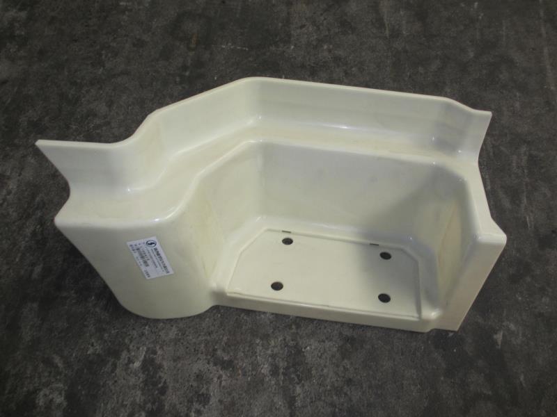 右下脚踏板护罩