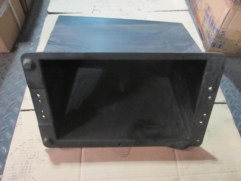 左杂物盒-前顶棚