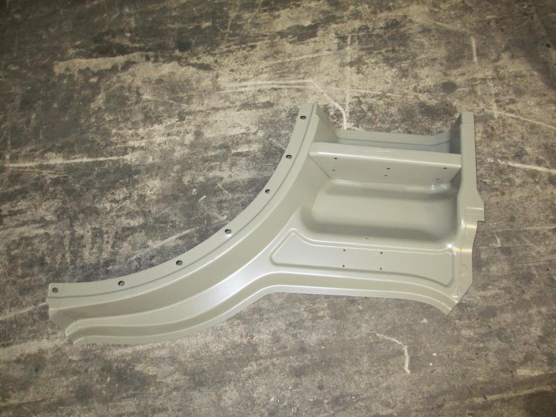 左前竖板-脚踏板