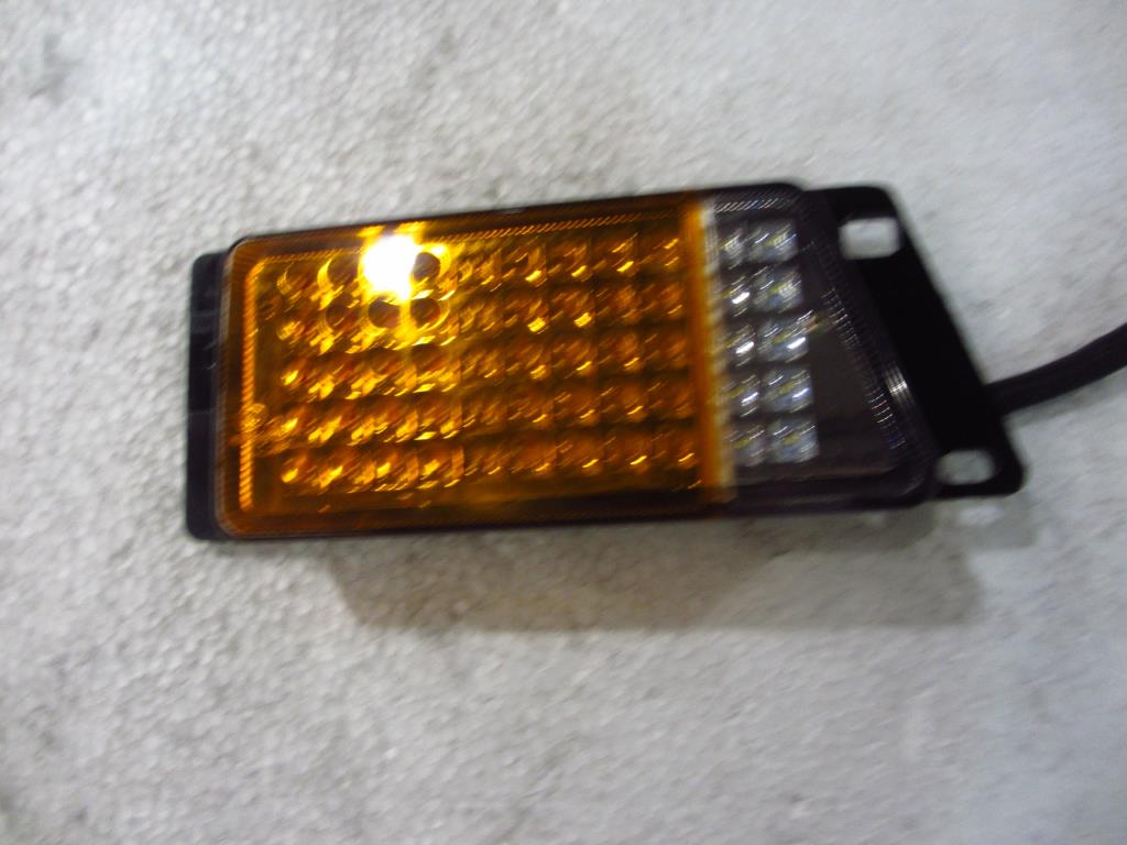 偏置车前位及转向灯