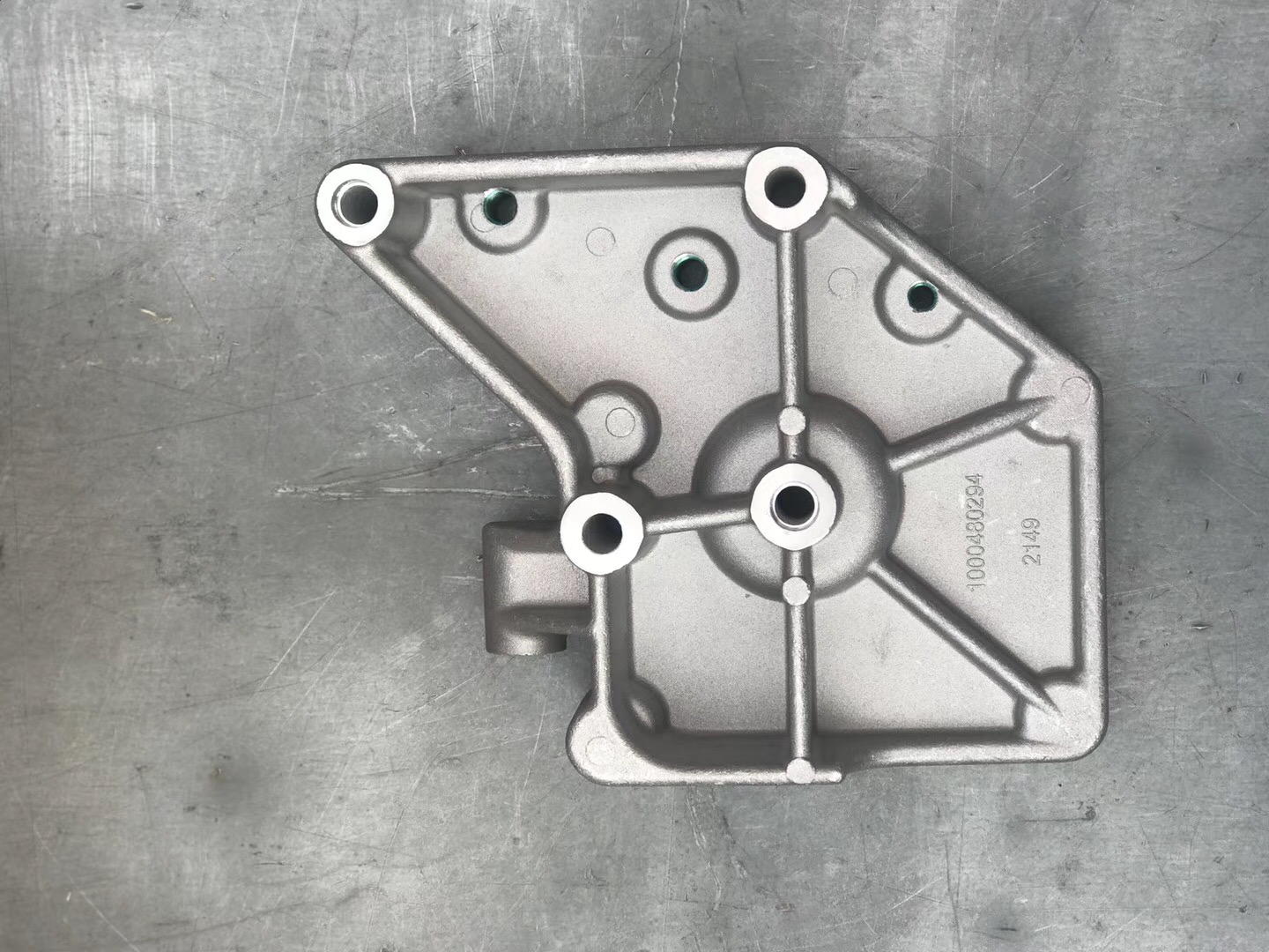 空调压缩机支架