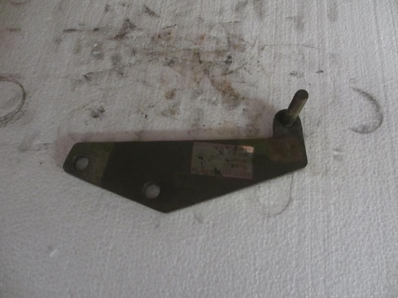 离合器助力缸支承板焊接总成