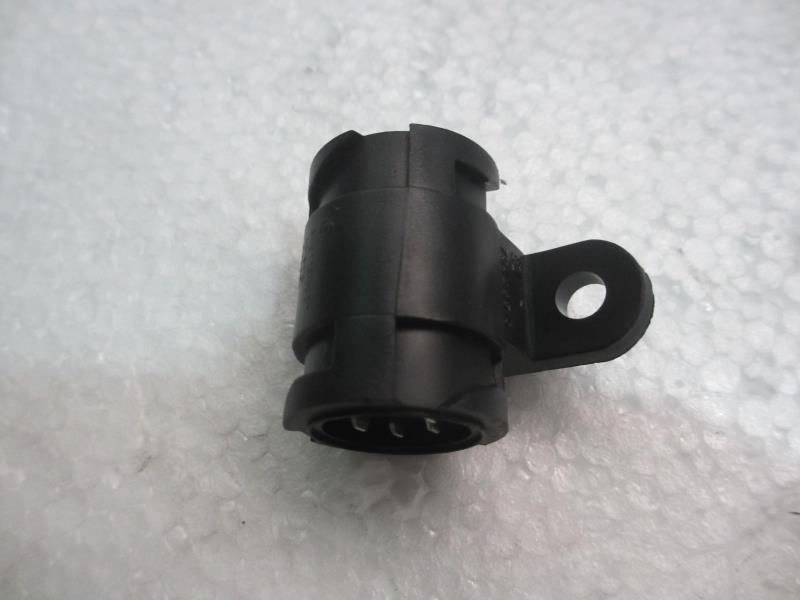 行驶记录仪电缆连接器