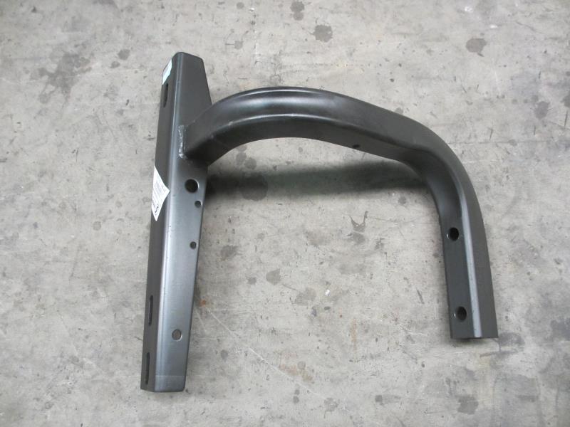 左前踏板支架总成