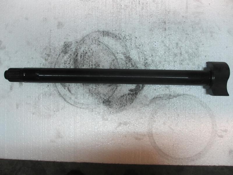 制动凸轮轴(左)