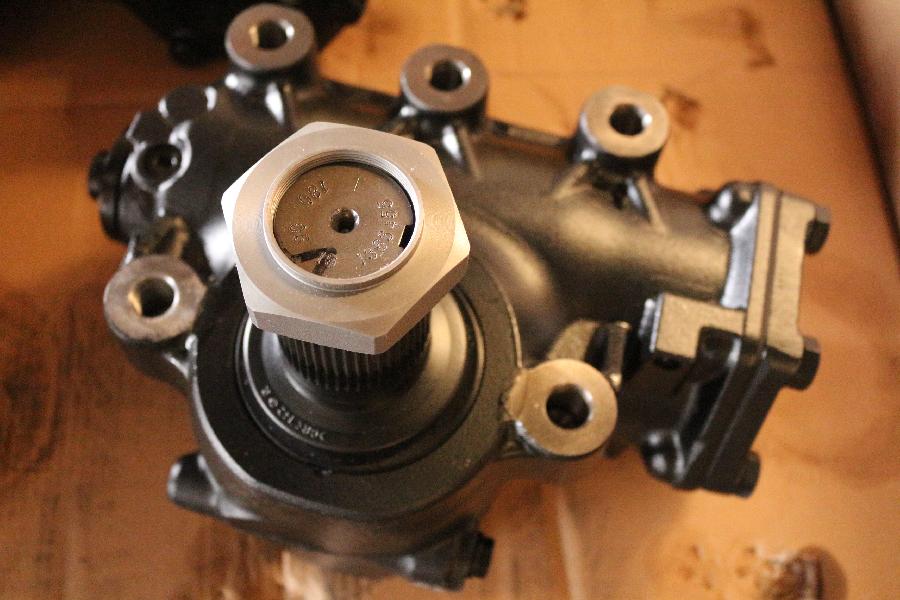 循环球式动力转向器