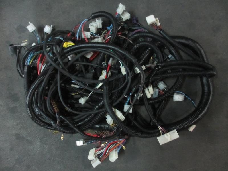 驾驶室电线束（右置，普通前照灯）