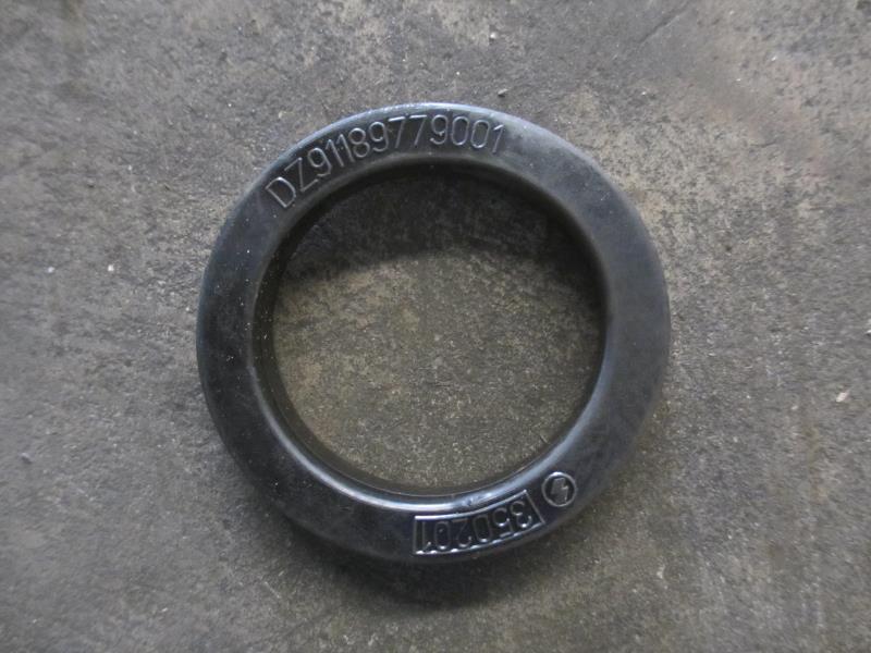 蓄电池箱穿线胶圈