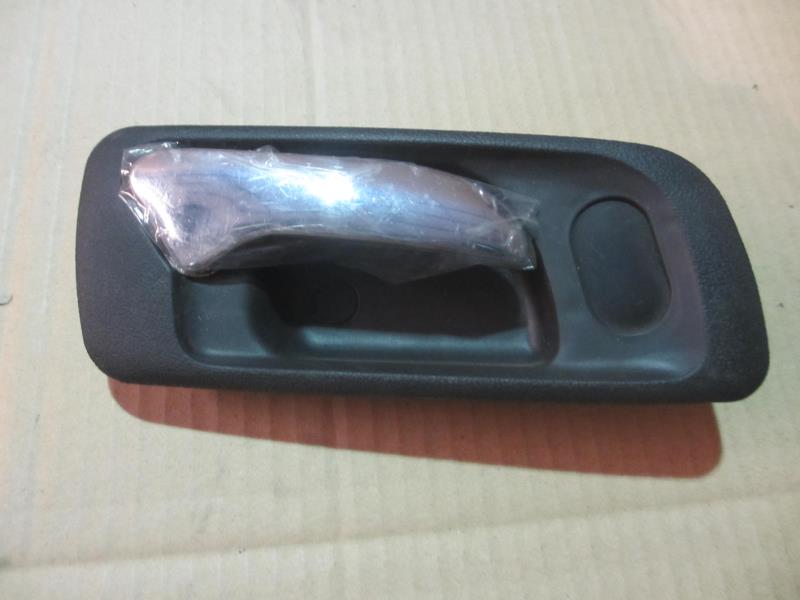 右车门内开手柄