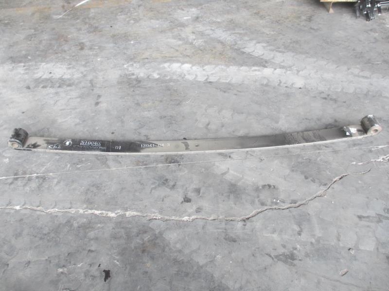 前右钢板弹簧第一片