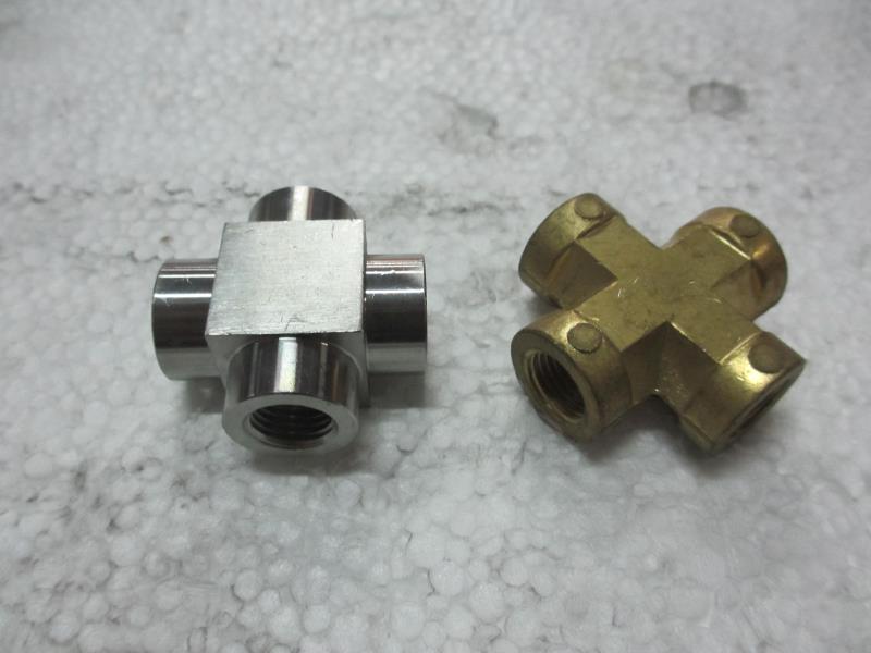 TZ_NPT1/4(内丝）四通