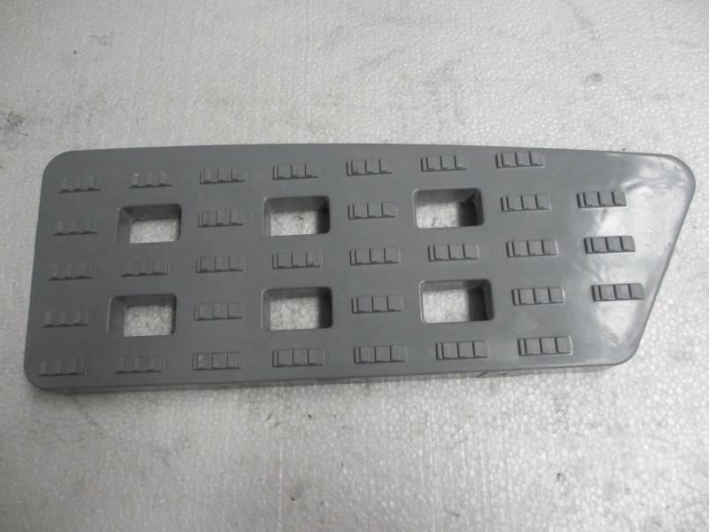 左上非金属台阶