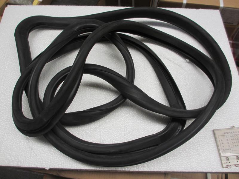 前风窗玻璃密封条（齐星号：SGD08T/53-07012）