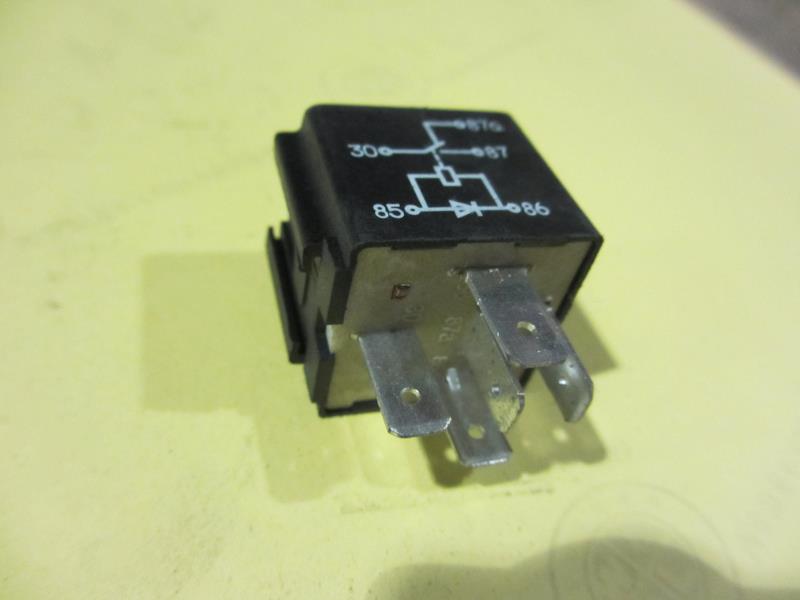 继电器（黑色）