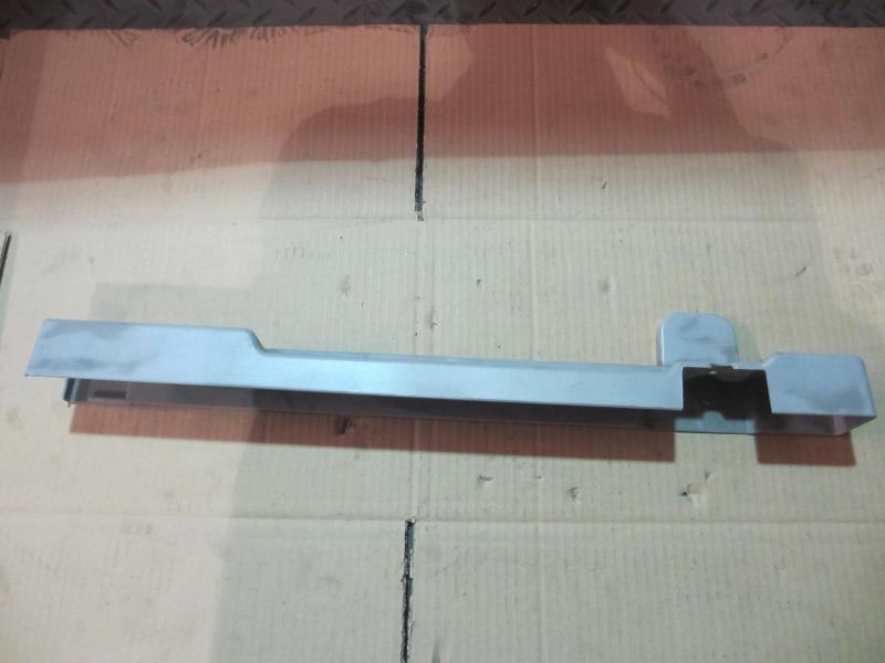 右卧铺滑槽装饰罩