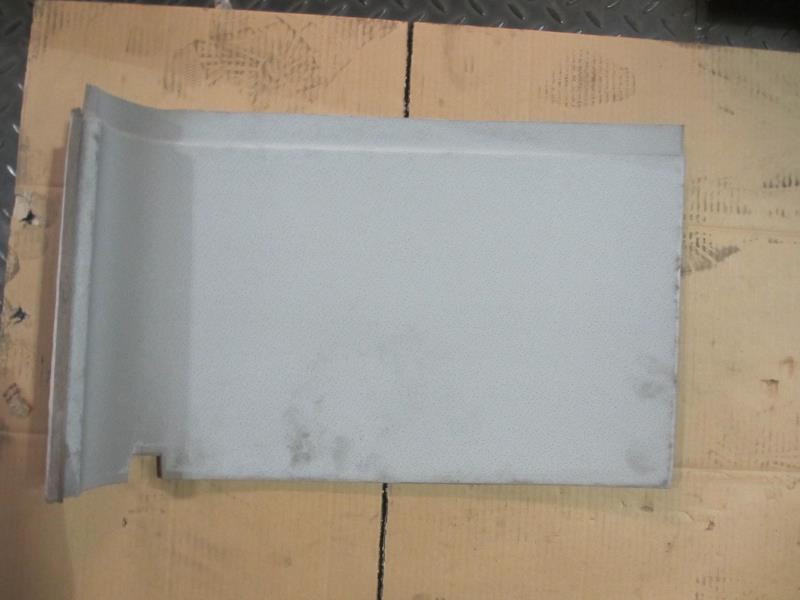 右后下围内护板