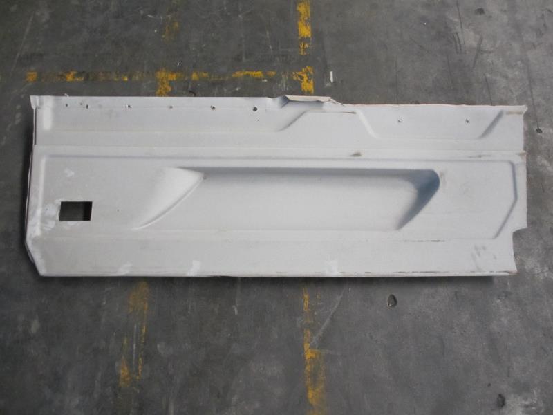 右侧顶棚内饰板