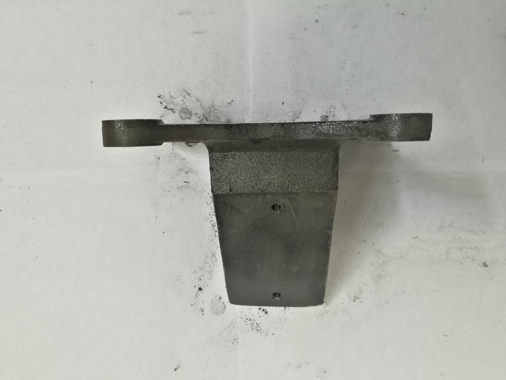 发动机左前支架